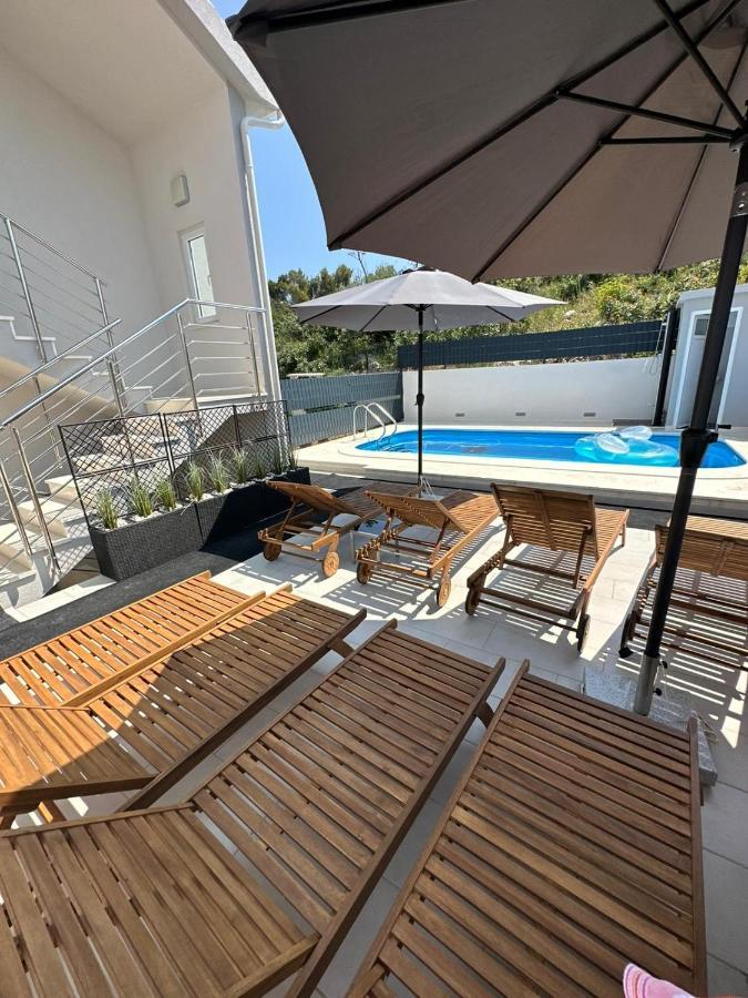 Villa Milena Sweet Apartment-With A Pool Трогир Екстериор снимка